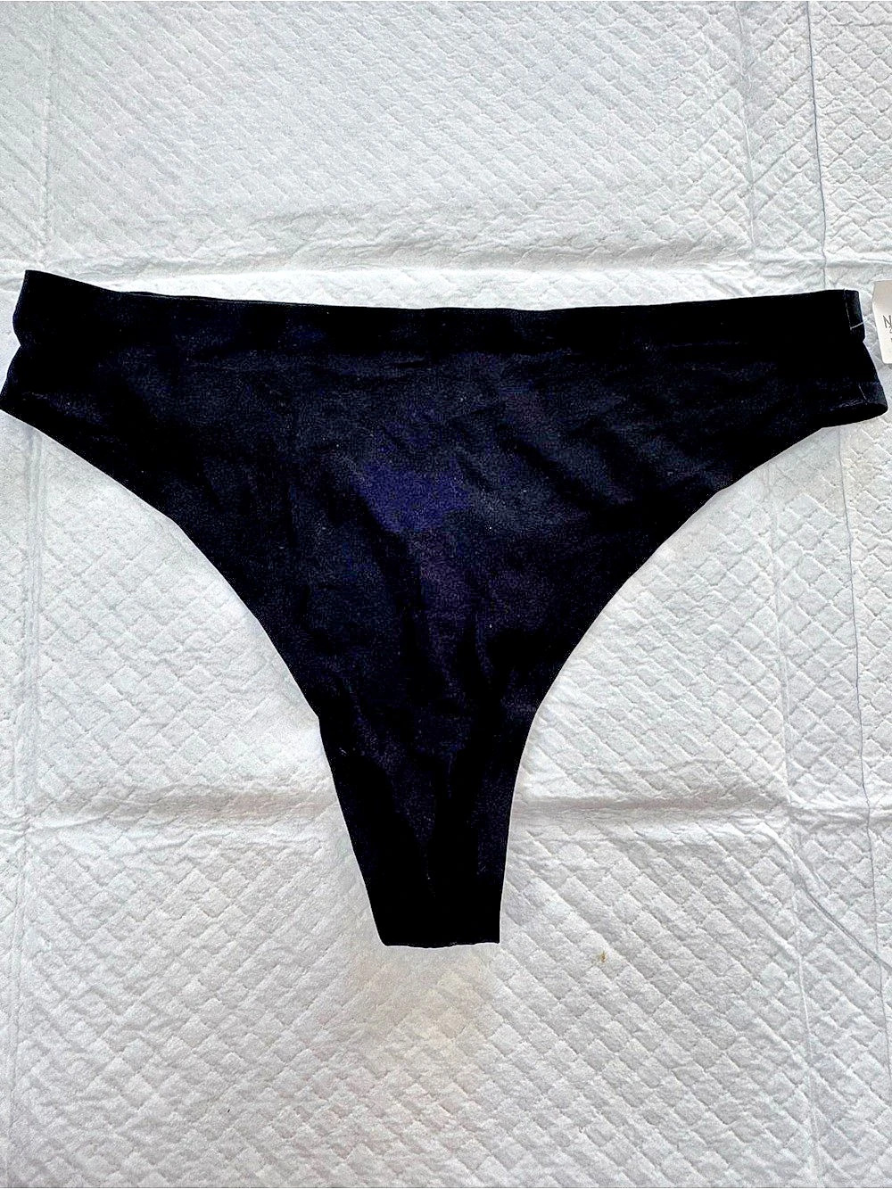 Chantelle SoftStretch Thong Panty in Black Size Medium